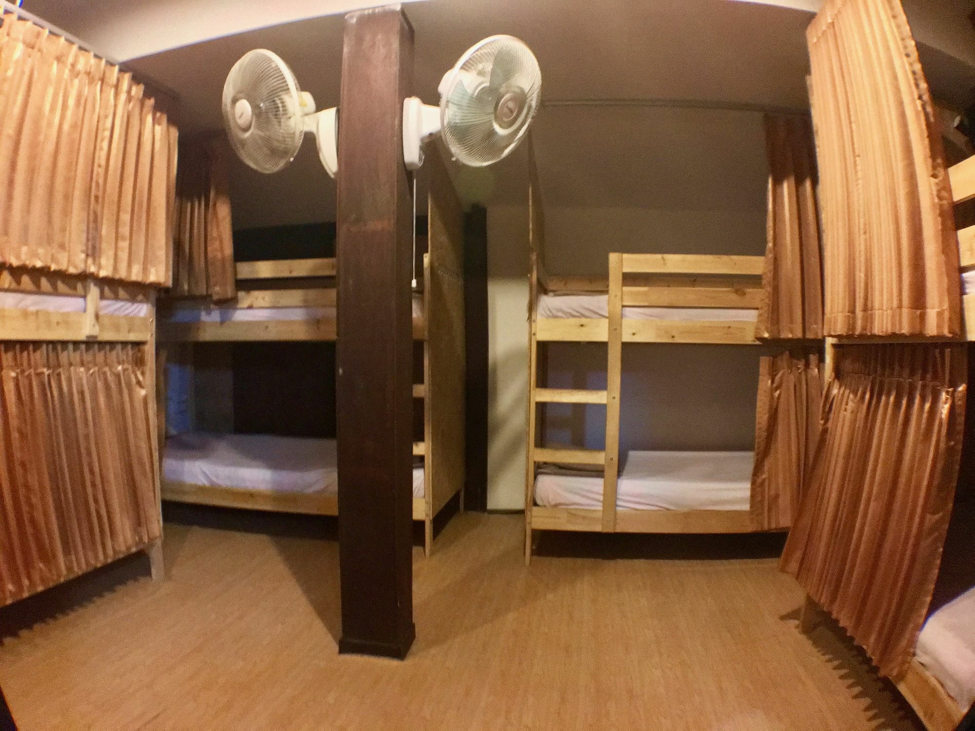 Jao Hostel & Cafe Chiang Mai Extérieur photo